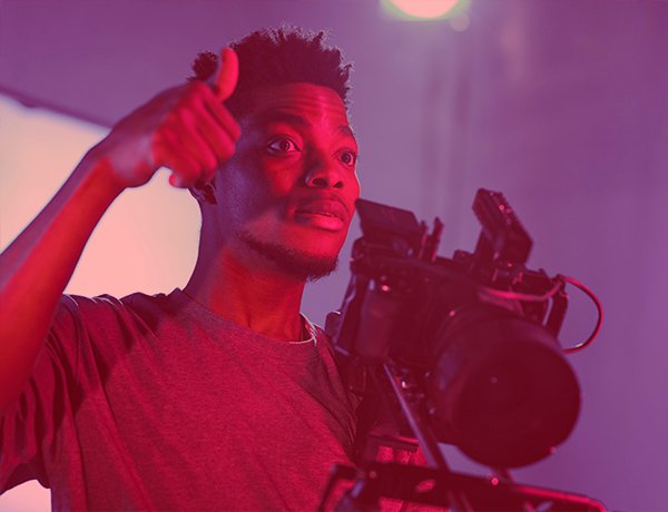 Grabación de video profesional con cámara de cine en Maka Studios